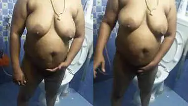Chennai sexy tamil aunty naked bathing 1