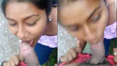 380px x 214px - Nagpur college girl munni sucking her senior dick in open part 1 indian sex  video