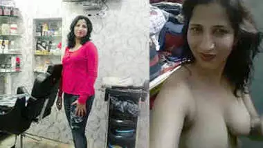 380px x 214px - Hot aunty nirmala showing her sexy body indian sex video