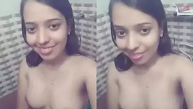 Horny kerala girl showing boobs and take selfie video for bf indian sex  video