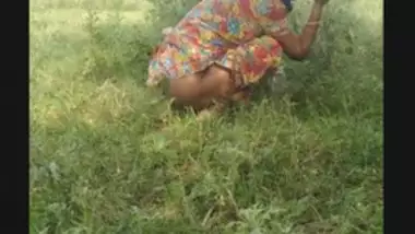 380px x 214px - Desi village girl outdoor pee indian sex video