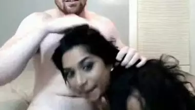 Ihdiahsex - Cute girl playing wid her boob indian sex video