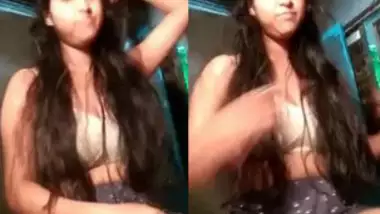380px x 214px - Hot desi girl showing her big boobs indian sex video