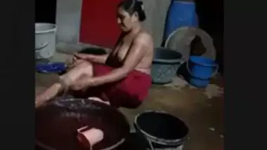Desi bhabi bath