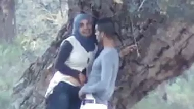 Maratha Couple Sex In Park - Desi hot couple sex in the park indian sex video