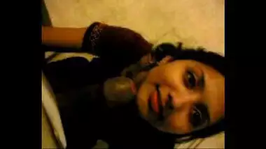 Sexy gujarati bhabhi s blowjob to college guy indian sex video