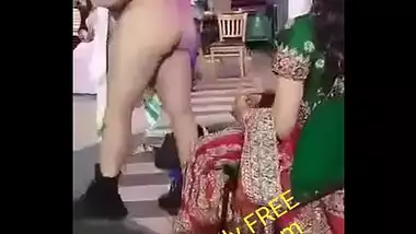 Sunyylioneporn - Indian girl enjoying a male stripper indian sex video