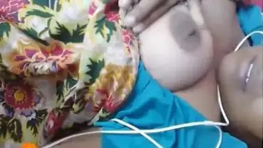 Assianpornhd - Indian bhabhi showing her boobs on live show indian sex video