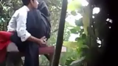 Bangali college girl nazria sex with lover in a closed park indian sex video