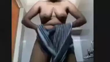 Xxxhimde - Curvy big boobs gf nude bath selfie indian sex video