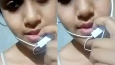 Cute Desi Girl Showing Boobs On Video Call