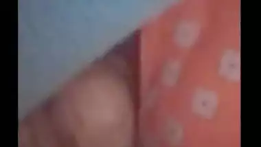 Desi village bhabi show her sexy boobs and pussy on live