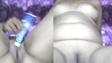 Desi village bhabi show her sexy pussy indian sex video