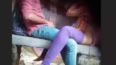 Desi lovers having fun in public place full clip indian sex video
