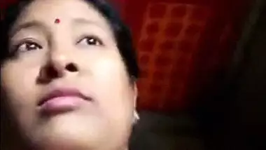 Assamese boudi exposing fully nude selfie show leaked indian sex video