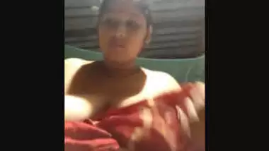 desi aunty showing her hairy pussy and round big boobs