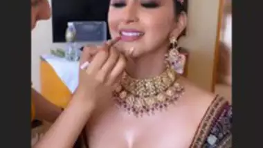 380px x 214px - Eshanya maheshwari hottest cleavage and bikini videos indian sex video