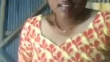 Saxxyi muvi xxx indian sex videos on Xxxindianporn.org