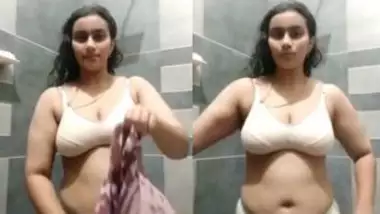 Xxx Adivasi Sil Pek - Sexy girl changing 1 more video indian sex video