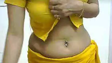 Desi milf performs sex show on webcam dressed in yellow xxx outfit indian  sex video
