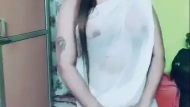 Sexthmilvideo - Desi girl in transparent sari dances and sings in short tiktok video indian  sex video