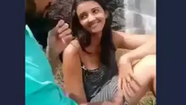 Cute desi girl sex with her boyfriend in the outdoor indian sex video