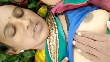 Porn Hindi Video Jangal 3gpking - Desi lover fucking hardcore in jungle indian sex video