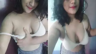 Nice sex solo video of comely Indian girl with exceptional XXX melons