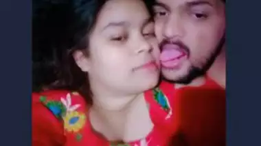 Wwwxxviodo - Ghar par naukraani ki chut ko naukar ne chod daala indian sex video