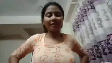 380px x 214px - Attractive indian takes off dress even though the boyfriend films her  indian sex video