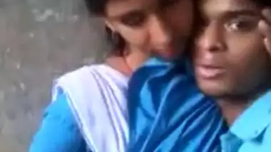 School Girl Ki Sexy Video 3gp Rajwap - Teen college girl making her hot selfie with lover indian sex video