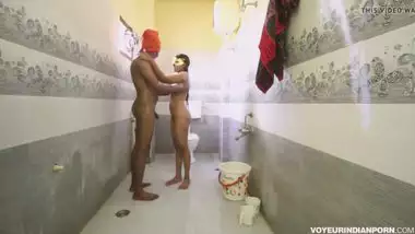 Desi Tamil Girl Fucked In Bathroom