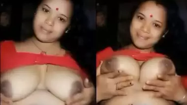 380px x 214px - Assamese wife showing her big boobs on cam indian sex video
