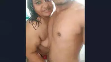 380px x 214px - Desi couple bathing together indian sex video