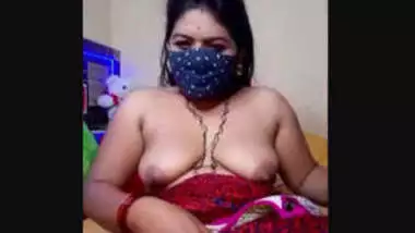 380px x 214px - Horny housewife geeta bhabhi boob showing and pussy fingering indian sex  video