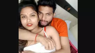 Indian hot babe mahi show on bed indian sex video