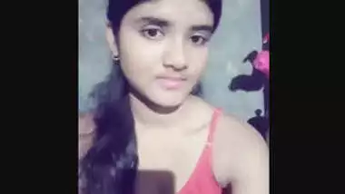 Cute desi girl showing her boobs indian sex video