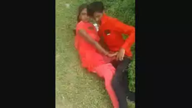 Sexy hindi hotty blowjob video mms indian sex video