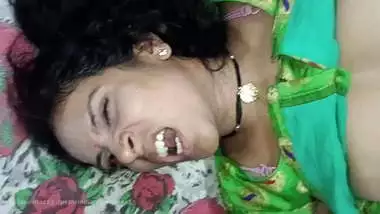 Indian village bhabhi sex video with cumshot