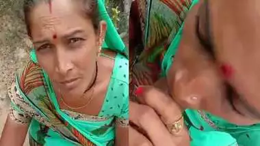 Local dehati randi giving blowjob in woods indian sex video