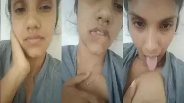 Cute indian booby girl big boobs show on the selfie cam indian sex video