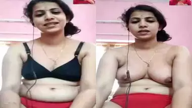 Sexy mallu wife shows boobs on video call indian sex video