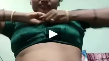 Sixcevido - Boyfriend playing sucks my big natural tits hard indian sex video