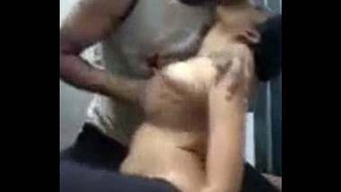 380px x 214px - Tamil aunty sex mms enjoying hardcore sex with a guy she met online indian  sex video