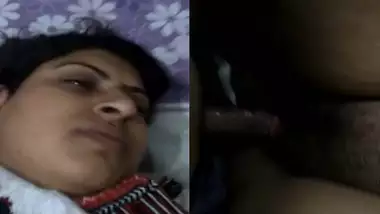 Sex loving Desi Bhabhi fucked hard on cam