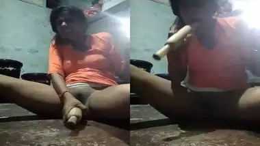 Desi girl masturbating with chappati roller indian sex video