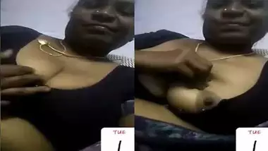 Xxxxx You Xxxii Video Mutre Anti - Mature indian aunty showing boobs on video call indian sex video