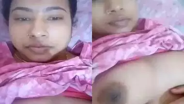 Desi Bhabhi shows her boobs to her secret lover