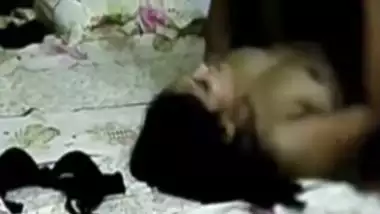 Karnatkasexvidios - Desi bhabhi enjoying with her boyfriend in a busiest day real sex video  indian sex video