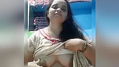 Today exclusive desi bhabhi showing her big boos to lover on video call  part 4 indian sex video